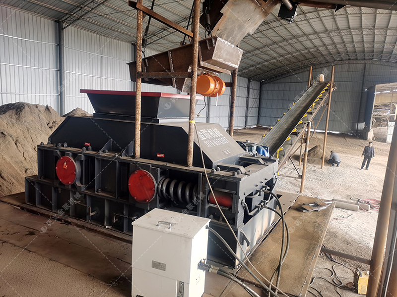 鵝卵石對輥破碎機(jī)介紹，為什么選擇金聯(lián)機(jī)械？