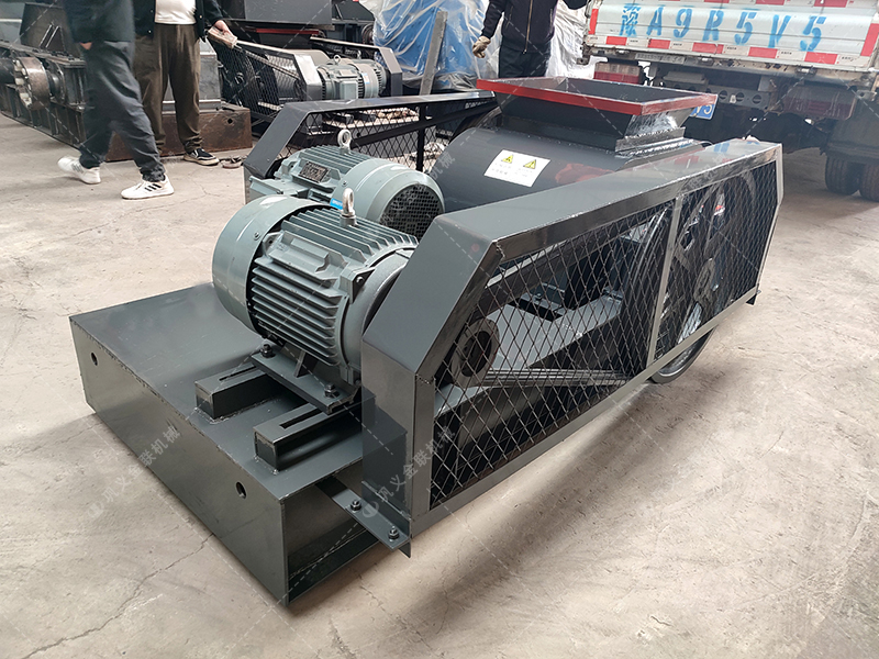 雙齒輥破碎機(jī)，如何解決大塊物料破碎的困擾？